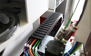 Xích dẫn cáp trong lĩnh vực xử lý thuốc