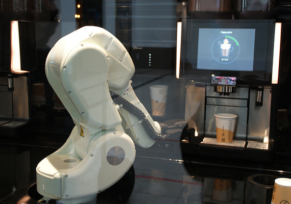 Robot pha cà phê với bàn xoay PRT
