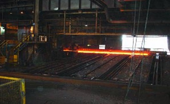 Nguồn cấp cho cần trục ngoài trời dành cho công trình thép của Corus Rail