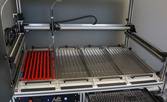 Robot tuyến tính trong các nhà máy chiết rót hóa sinh